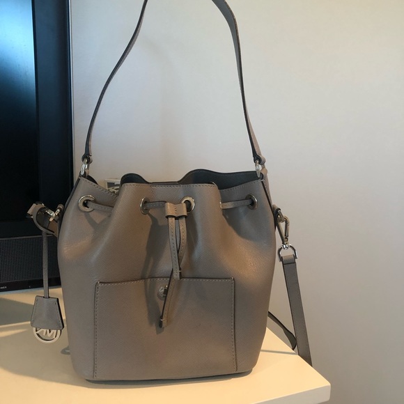 Michael Kors Purse - Picture 1 of 1